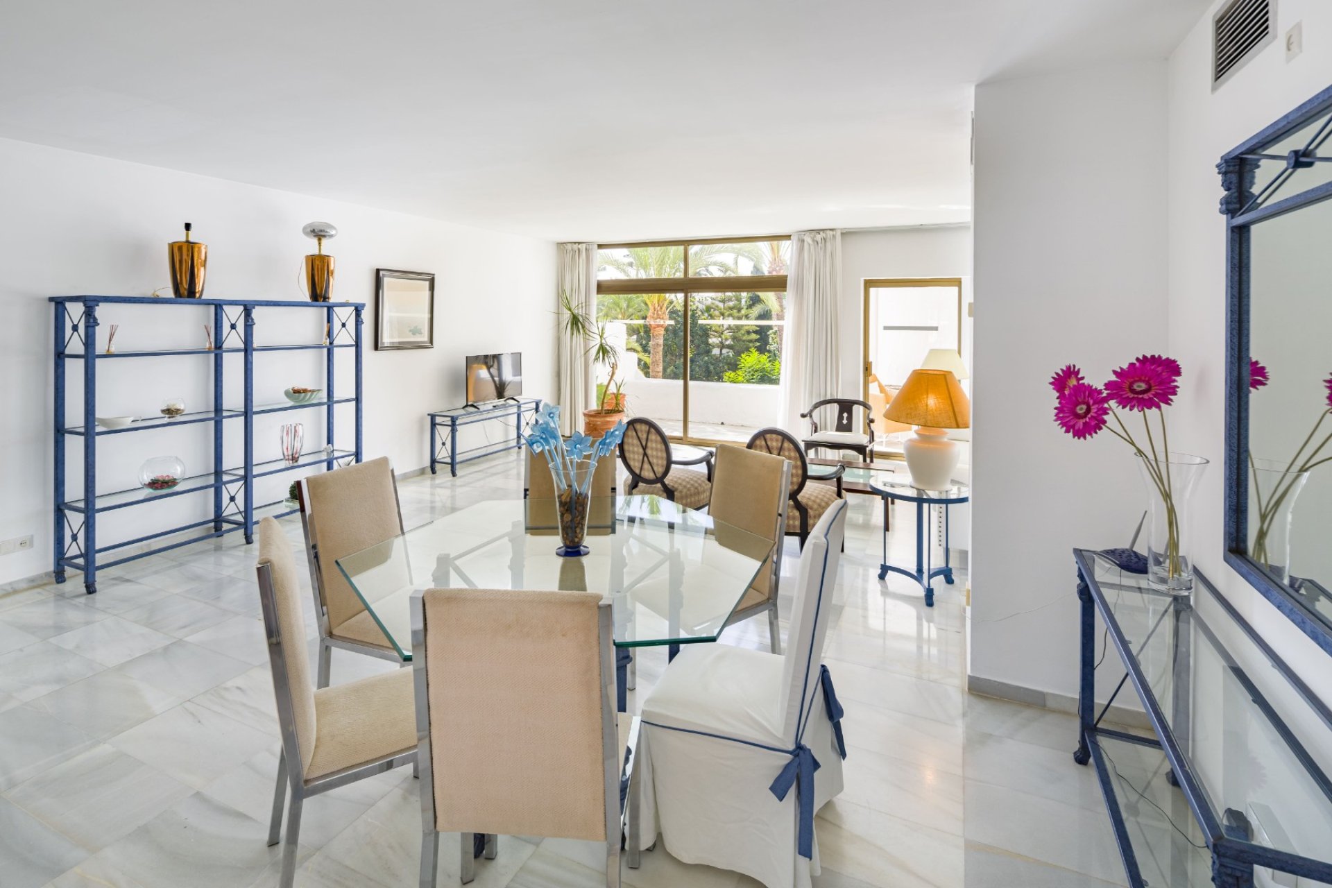 Resale - Apartment -
Marbella - Puerto Banús