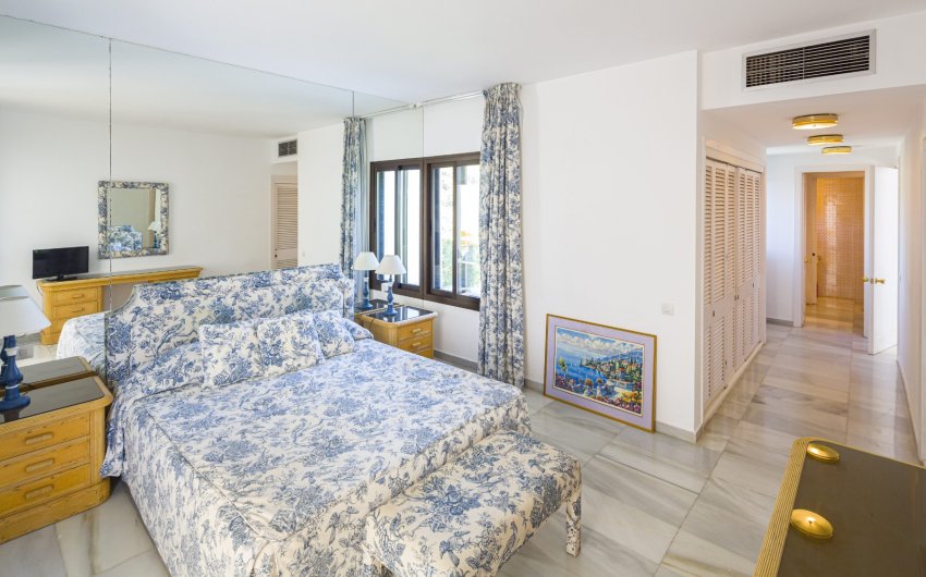 Resale - Apartment -
Marbella - Puerto Banús