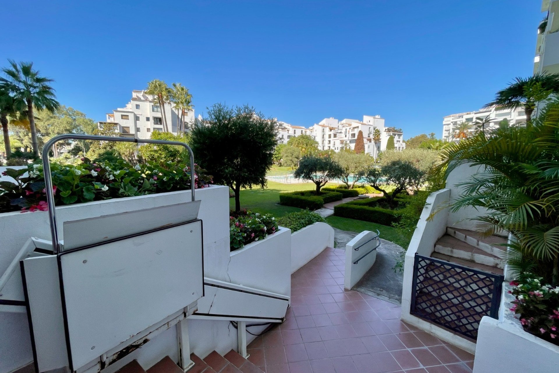 Resale - Apartment -
Marbella - Puerto Banús