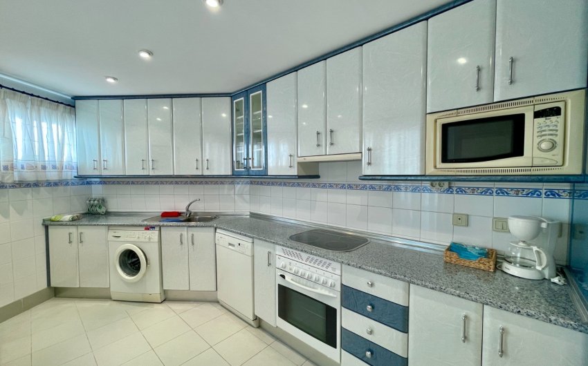 Resale - Apartment -
Marbella - Puerto Banús