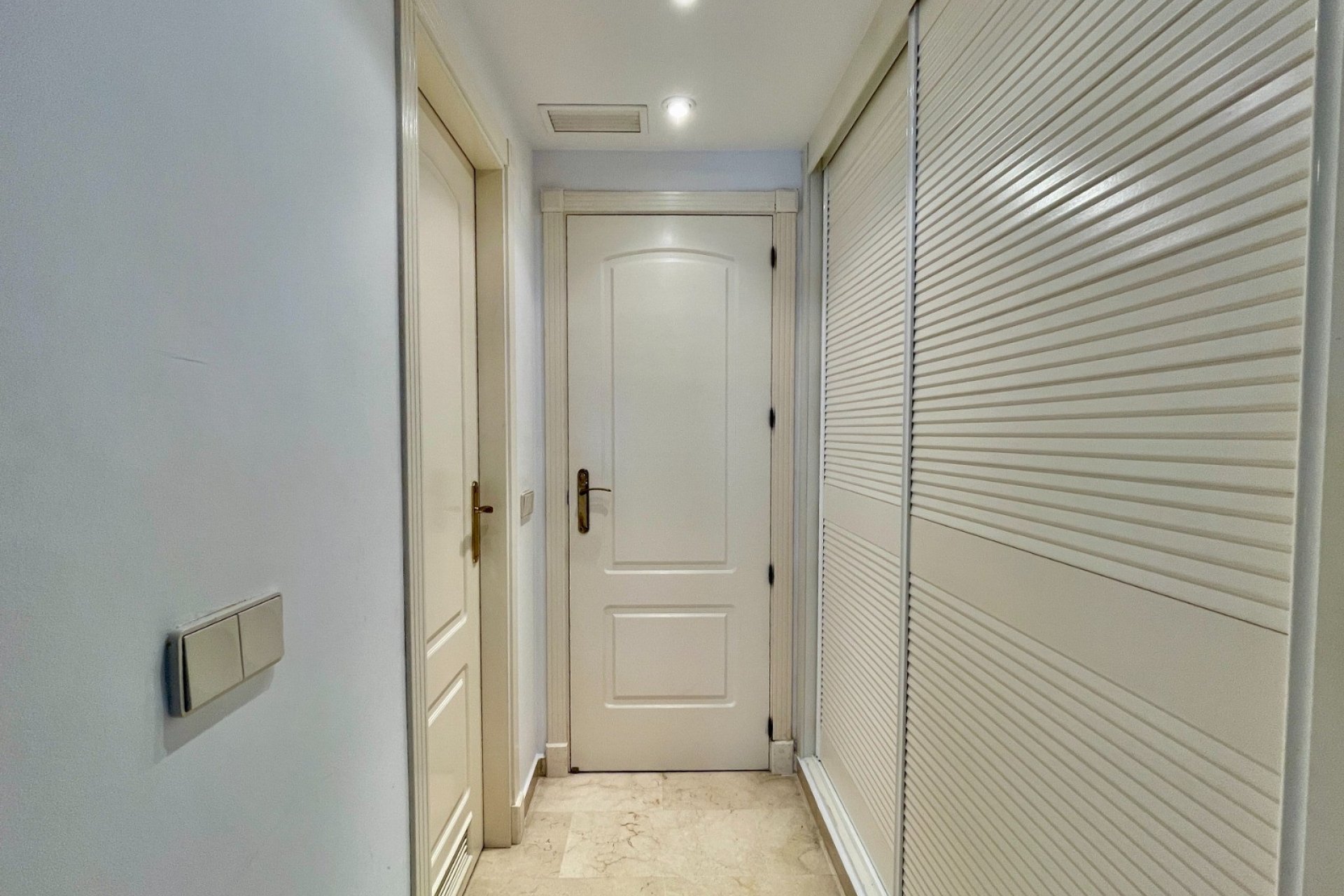 Resale - Apartment -
Marbella - Puerto Banús