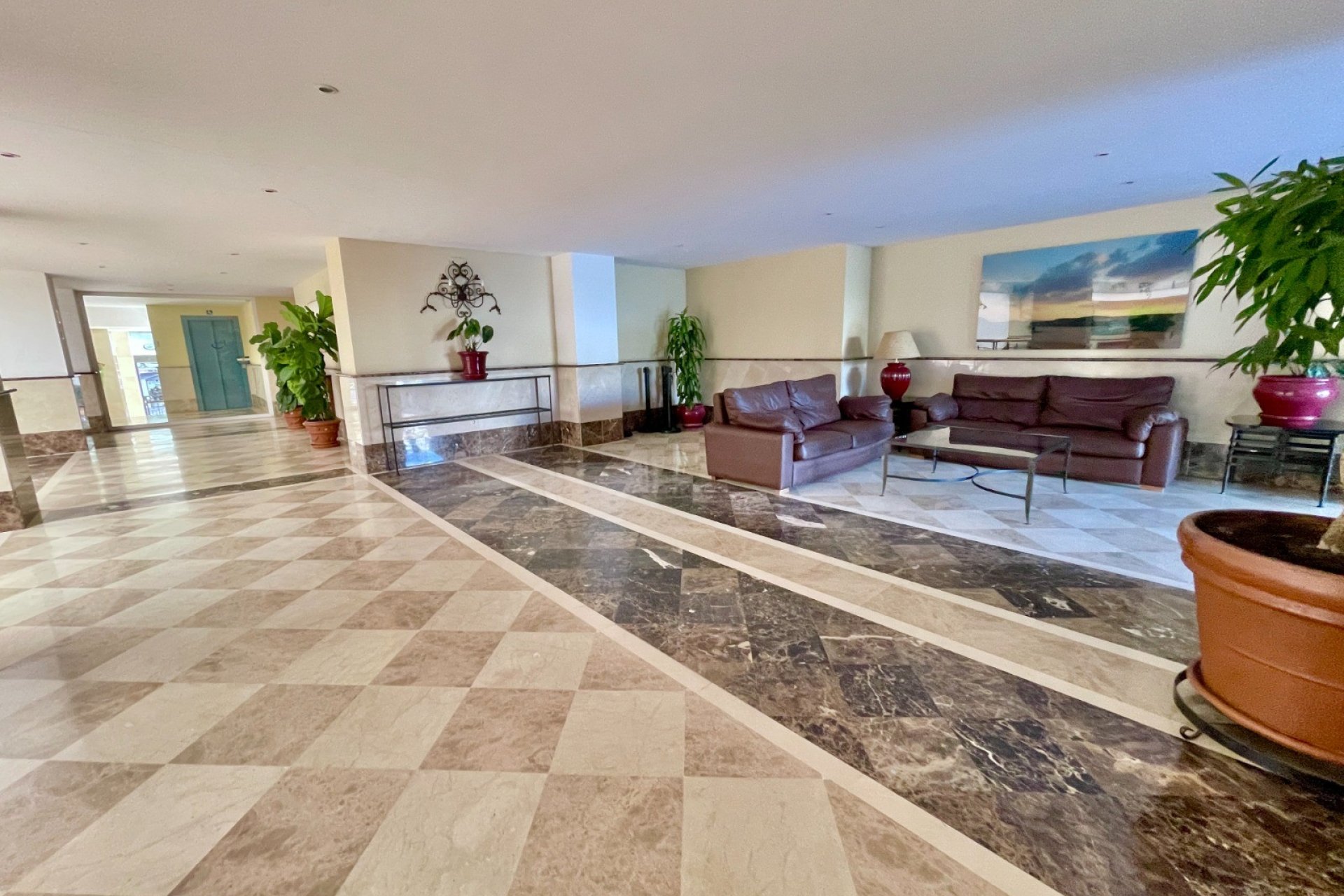 Resale - Apartment -
Marbella - Puerto Banús