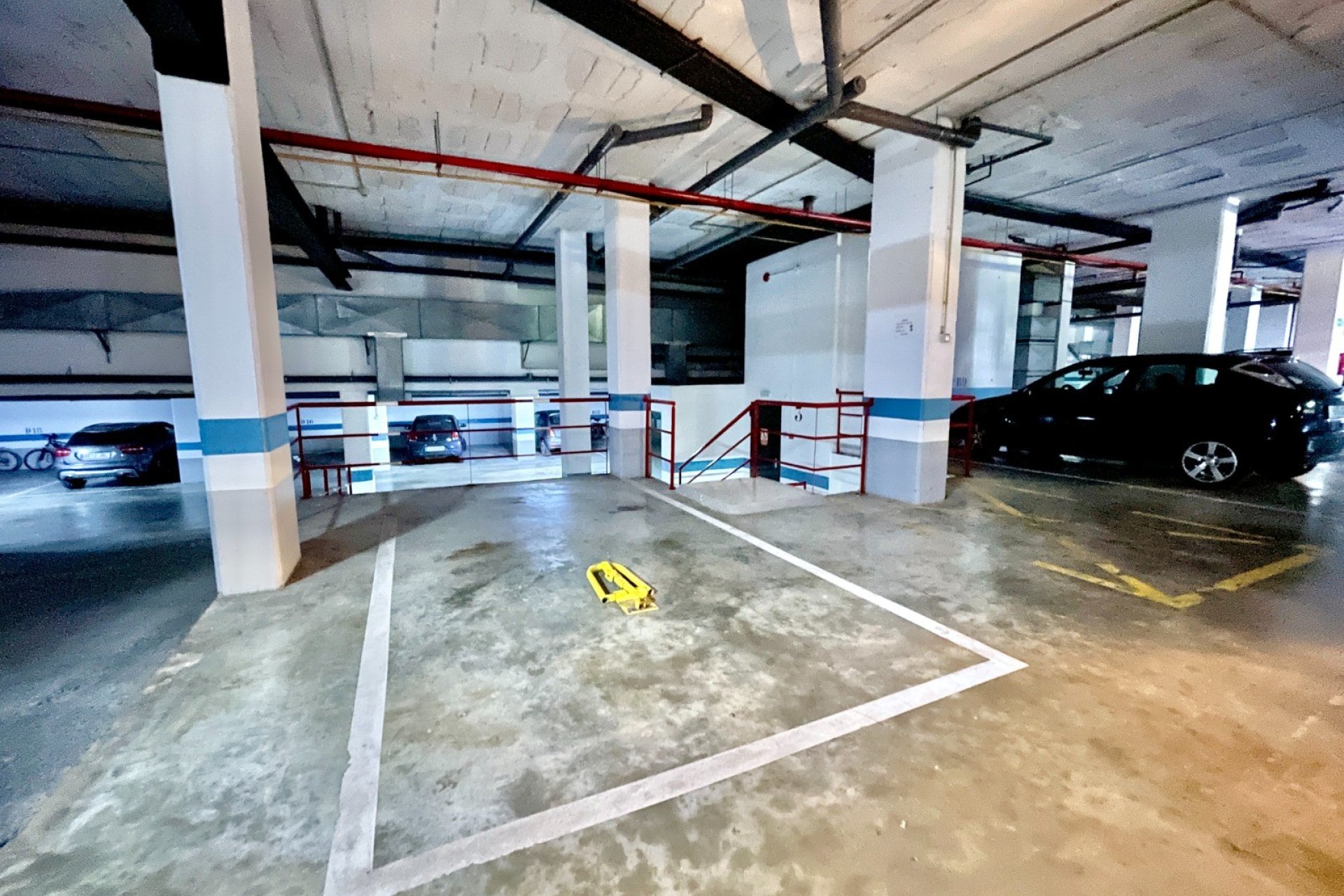 Resale - Apartment -
Marbella - Puerto Banús