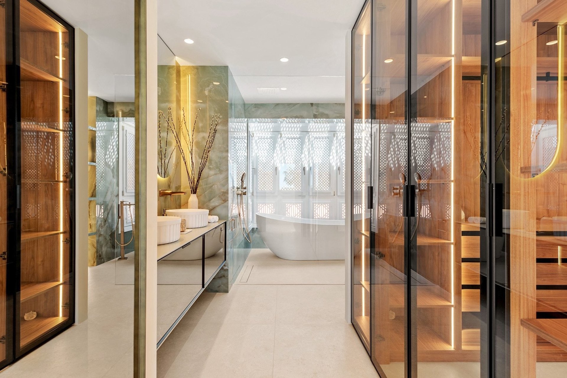 Resale - Apartment -
Marbella