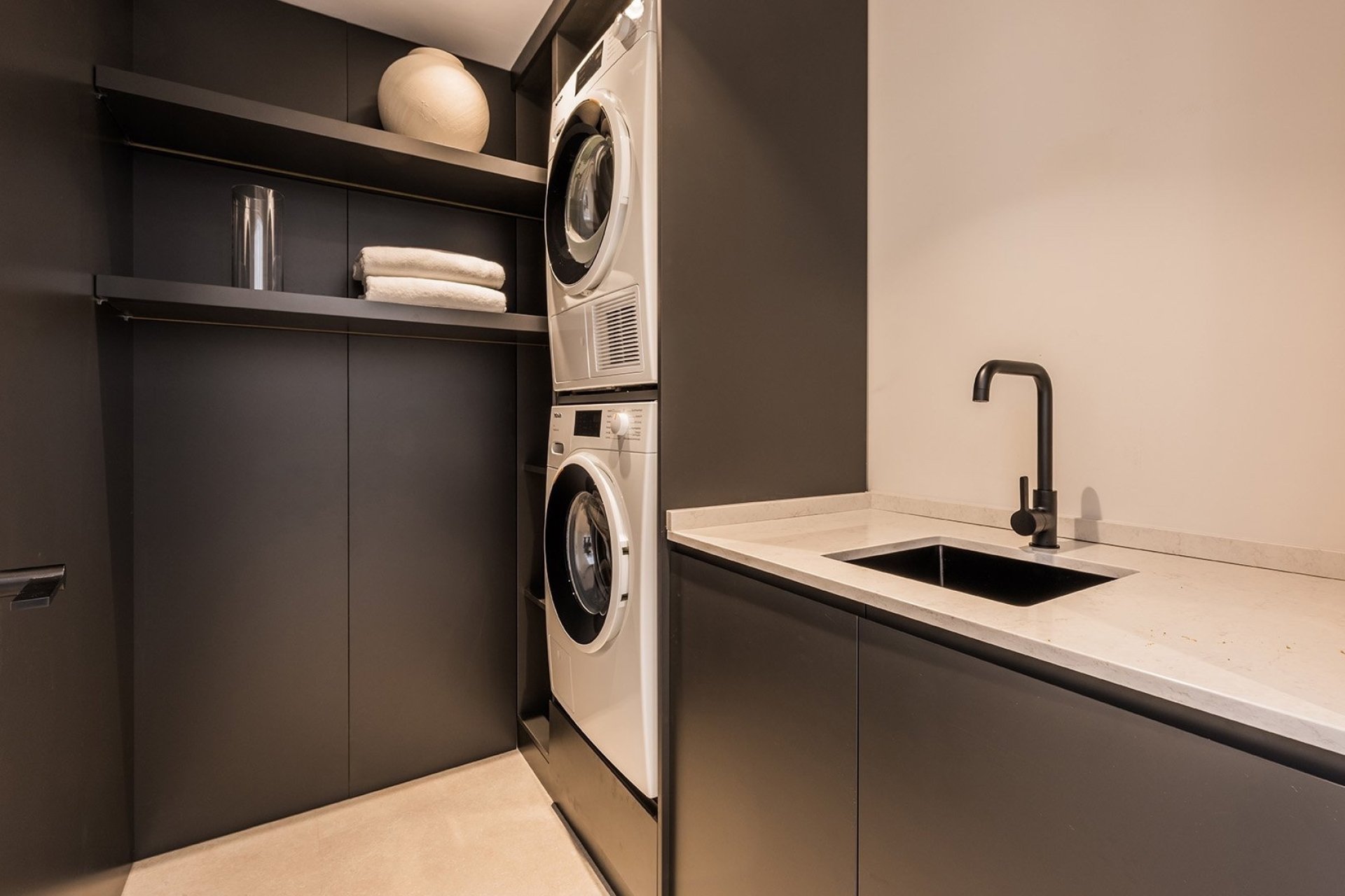 Resale - Apartment -
Marbella