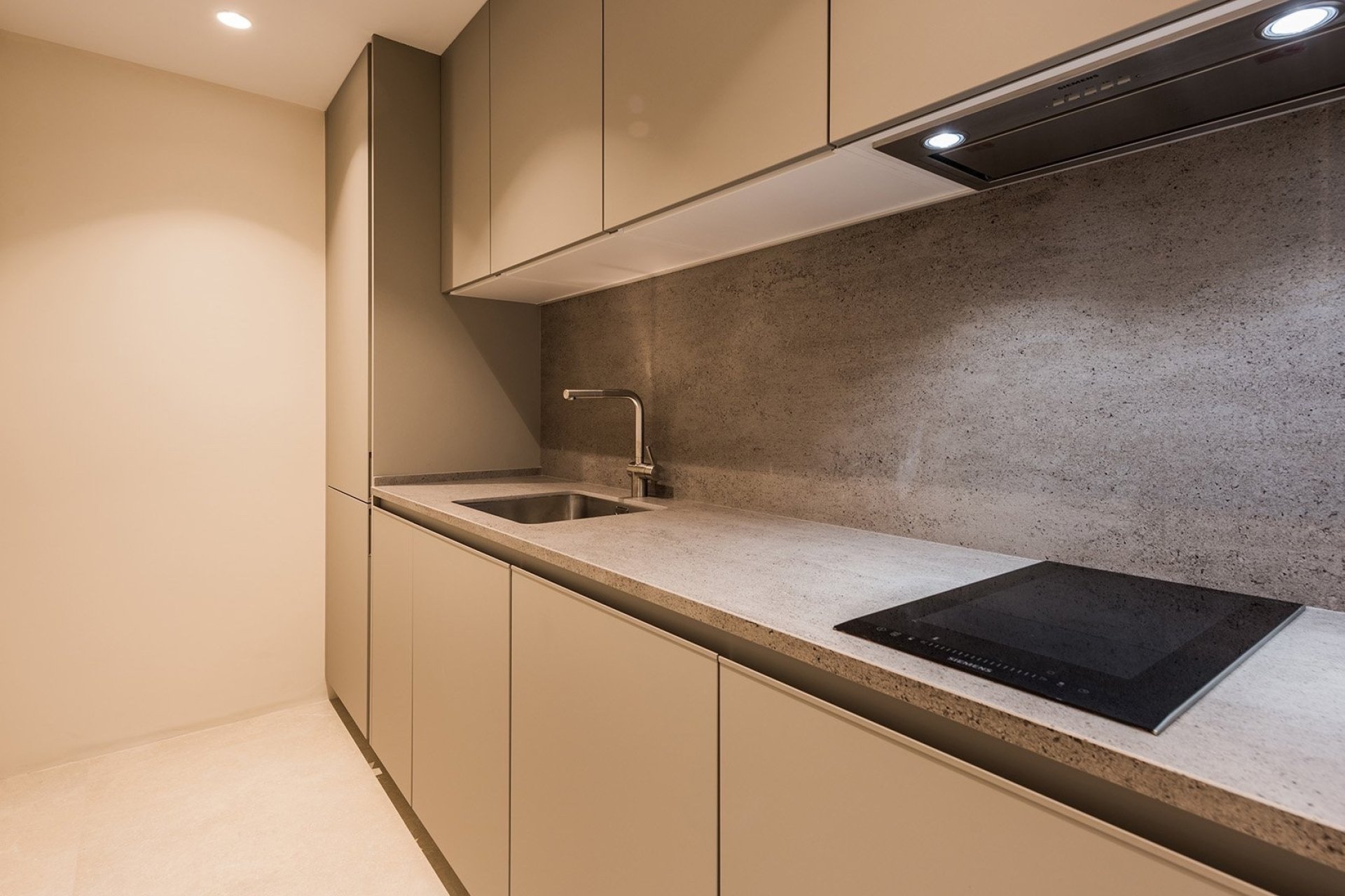 Resale - Apartment -
Marbella