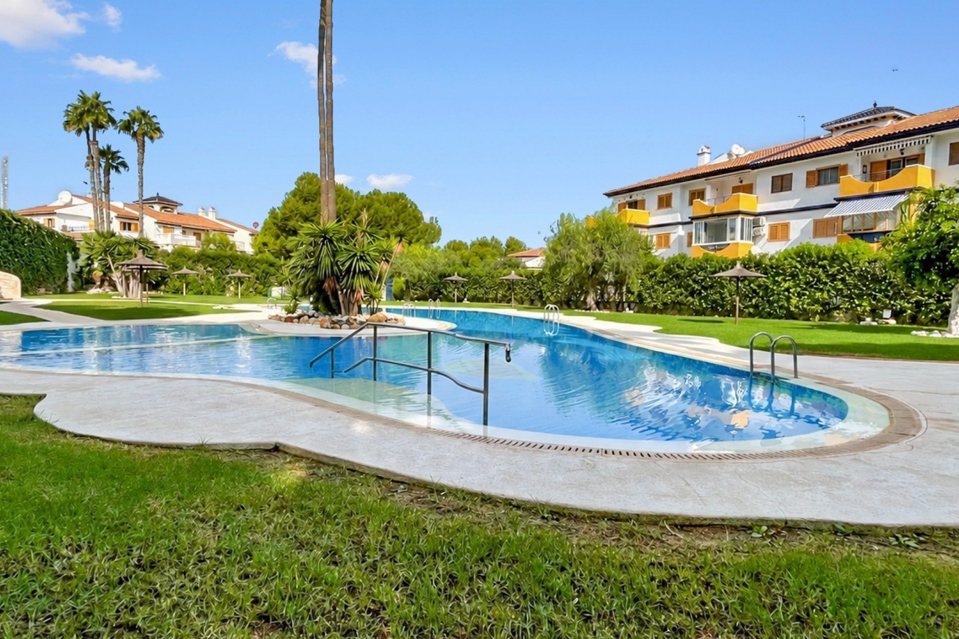 Resale - Apartment -
Mil Palmeras - Costa Blanca