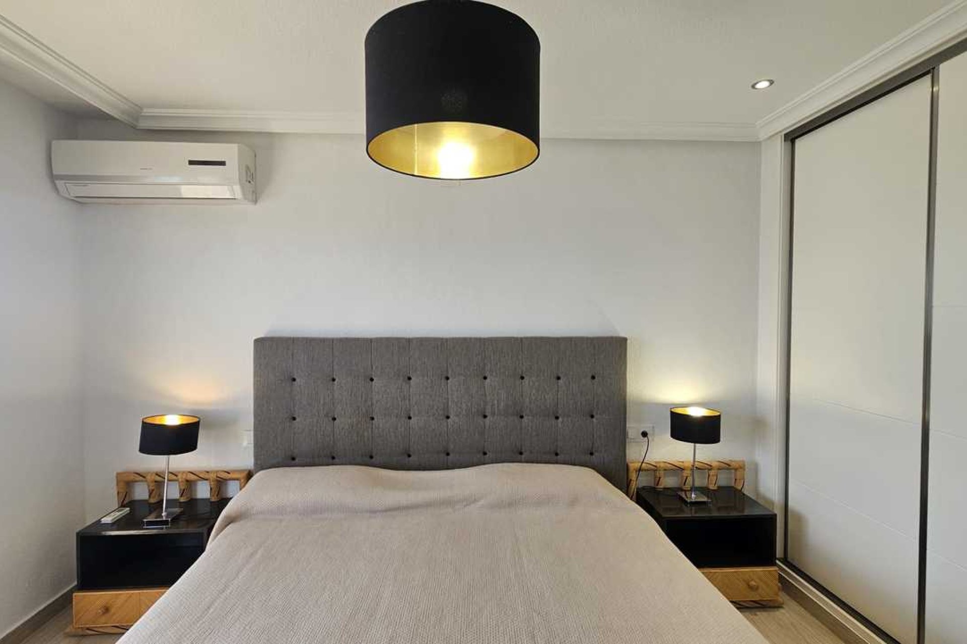 Resale - Apartment -
Mil Palmeras - Costa Blanca