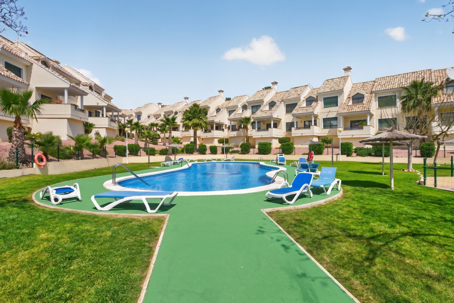 Resale - Apartment -
Orihuela Costa - Campoamor
