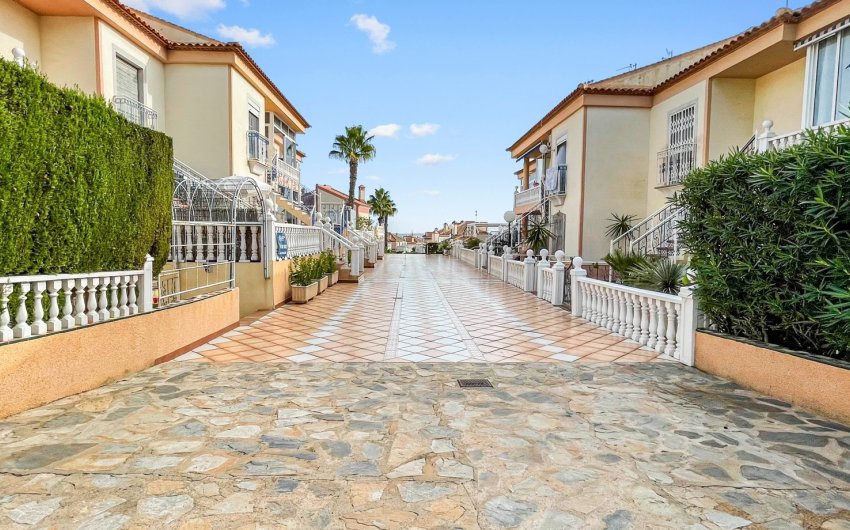 Resale - Apartment -
Orihuela Costa - Costa Blanca
