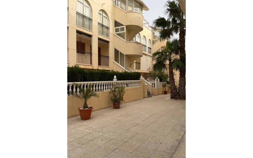Resale - Apartment -
Orihuela Costa - La Regia