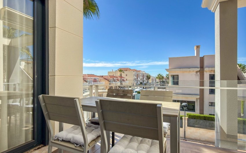 Resale - Apartment -
Orihuela Costa - La Zenia
