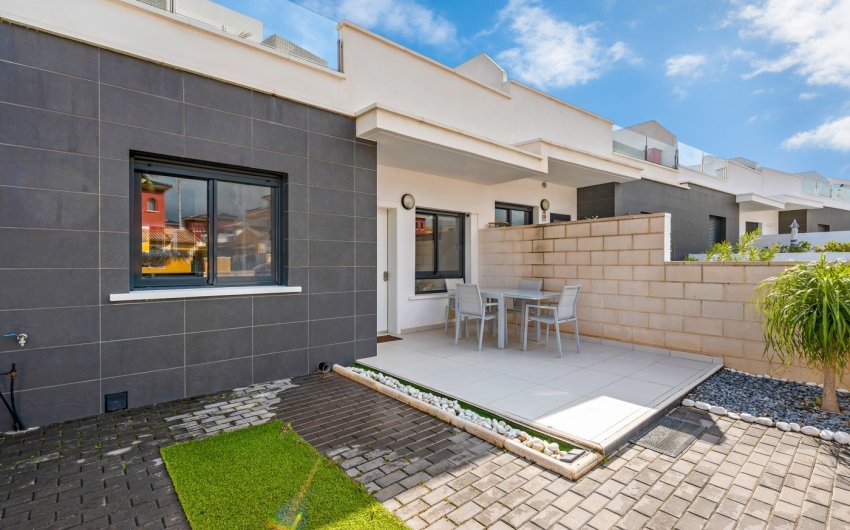 Resale - Apartment -
Orihuela Costa - Las Filipinas