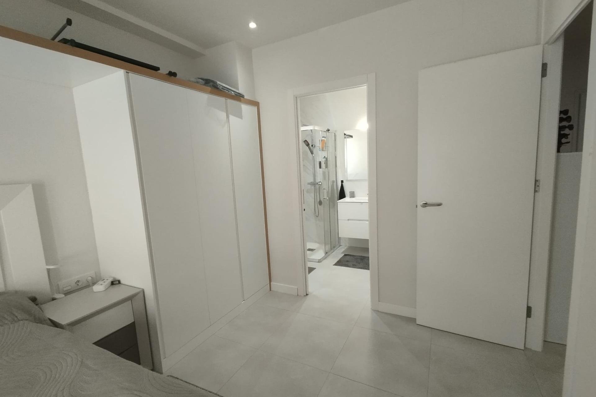Resale - Apartment -
Orihuela Costa - Los Dolses