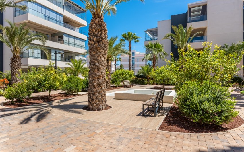 Resale - Apartment -
Orihuela Costa - Los Dolses