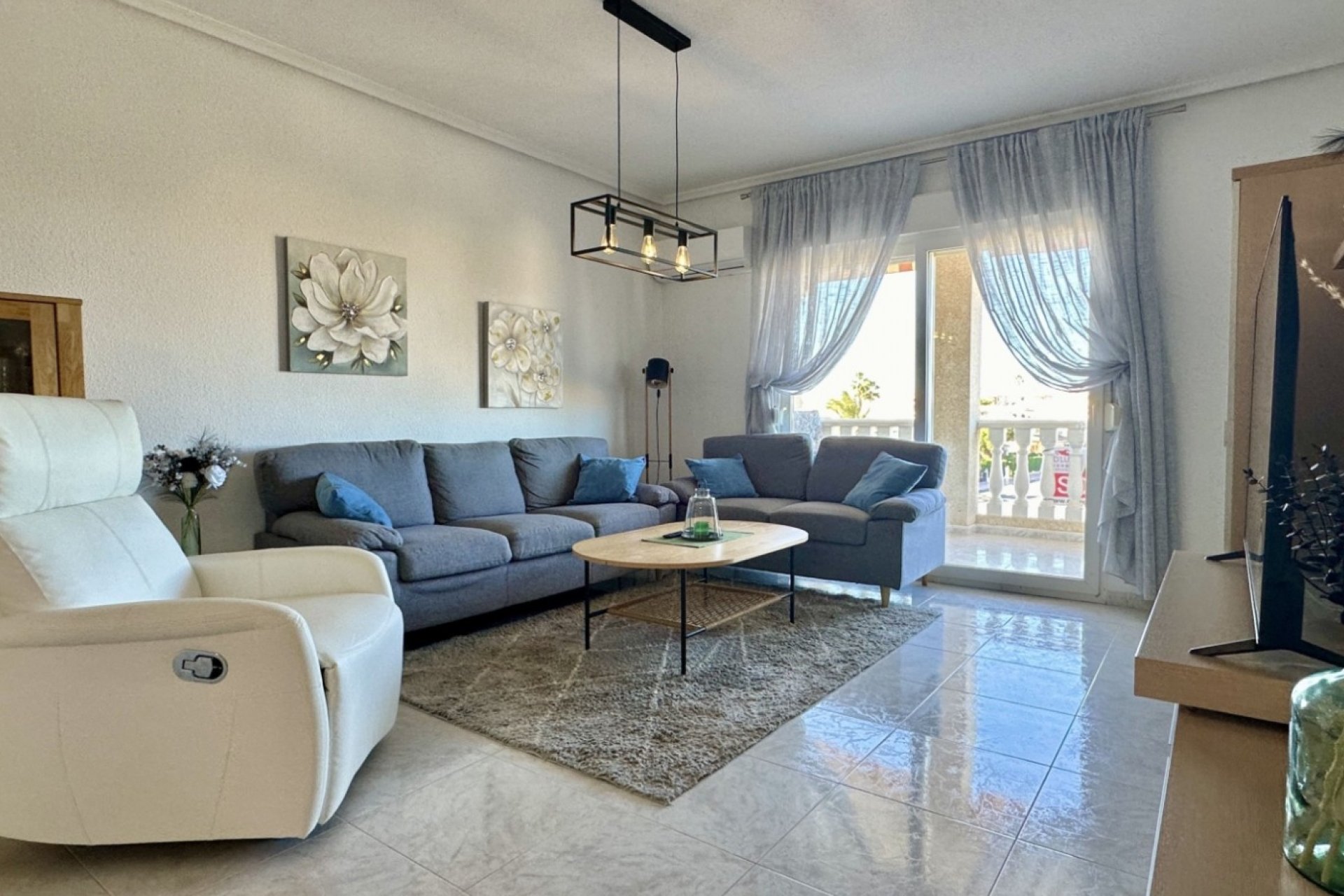 Resale - Apartment -
Orihuela Costa - Playa Flamenca