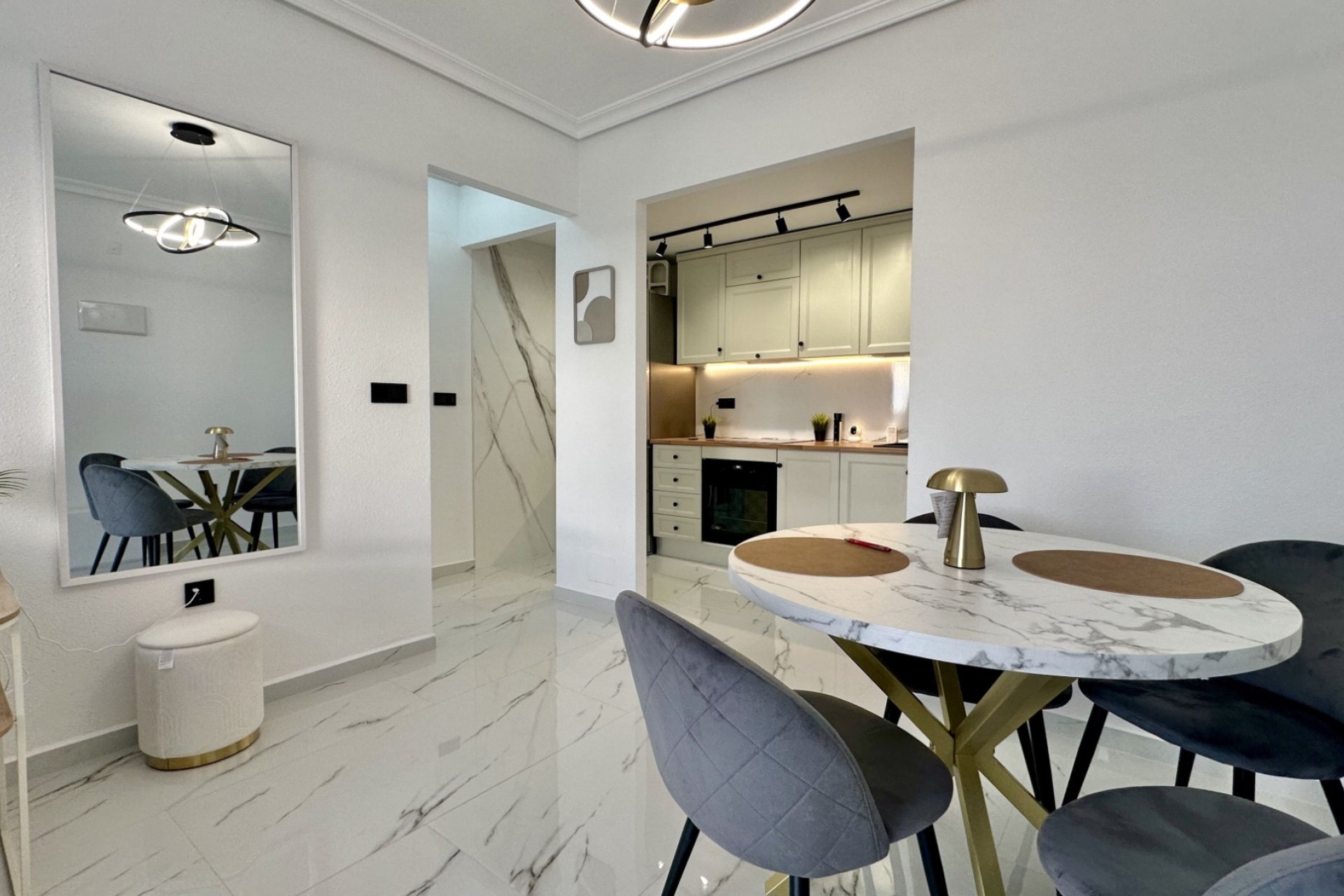 Resale - Apartment -
Orihuela Costa - Playa Flamenca