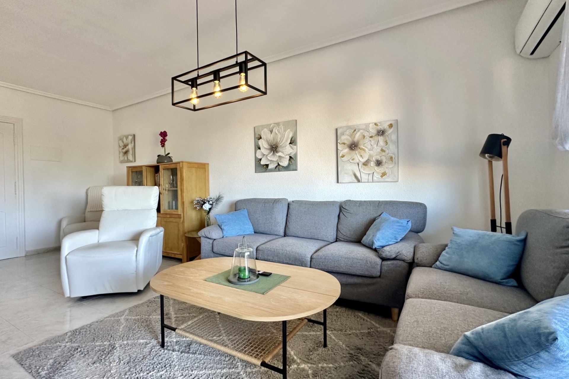 Resale - Apartment -
Orihuela Costa - Playa Flamenca