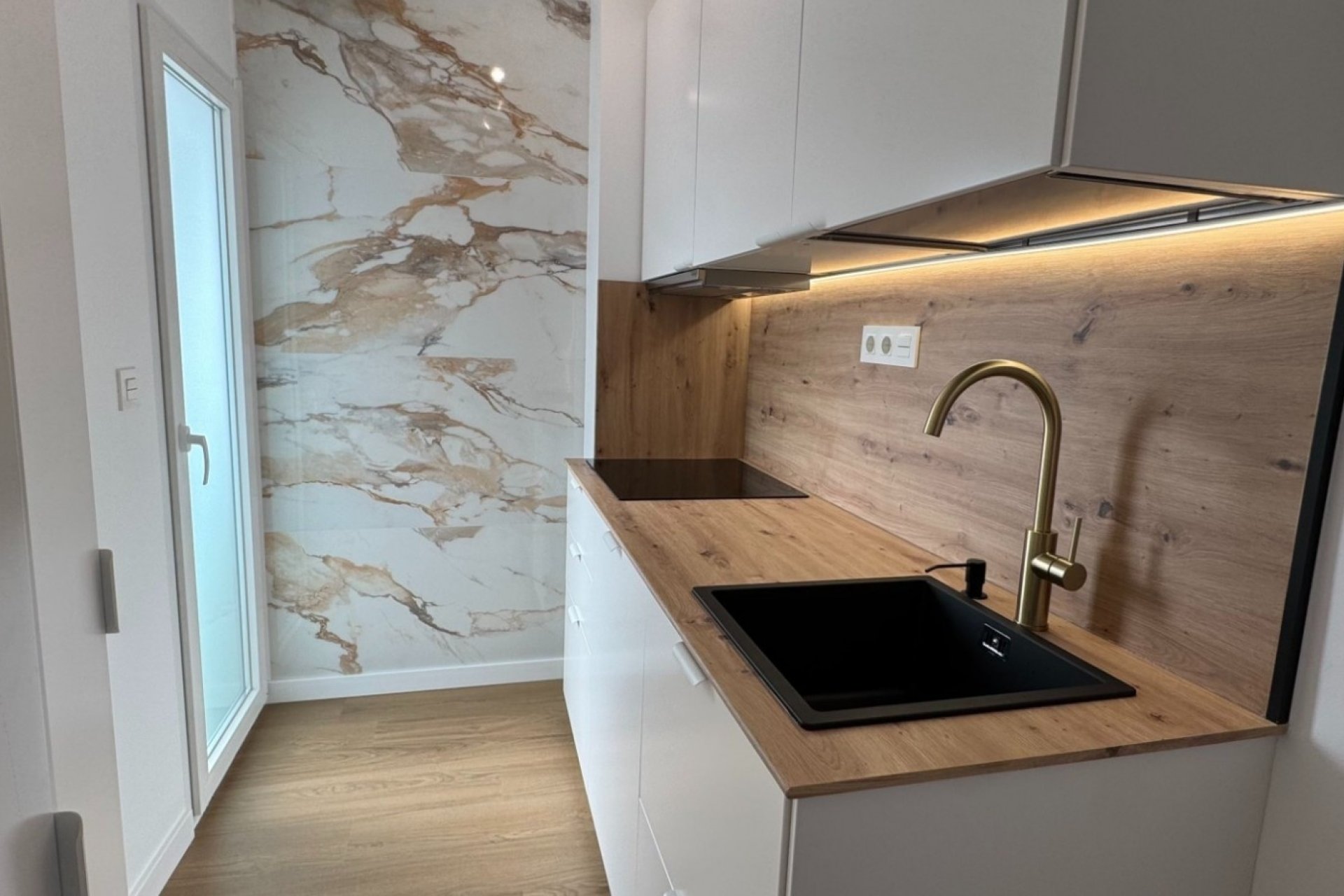 Resale - Apartment -
Orihuela Costa - Punta Prima