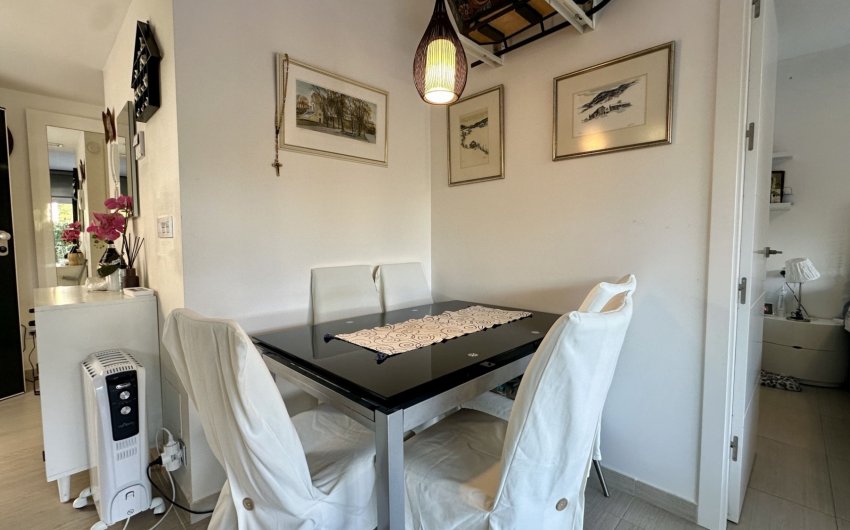 Resale - Apartment -
Orihuela Costa - Punta Prima