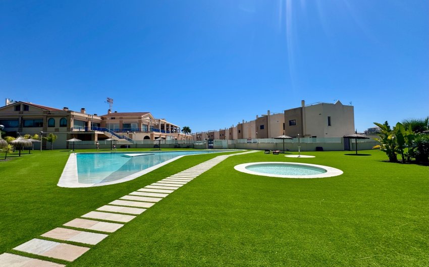 Resale - Apartment -
Orihuela - Inland