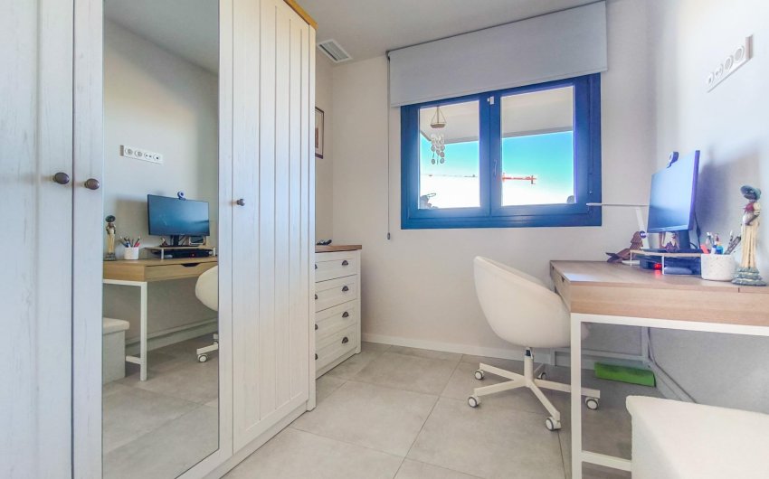 Resale - Apartment -
Pilar de la Horadada - Mil Palmeras