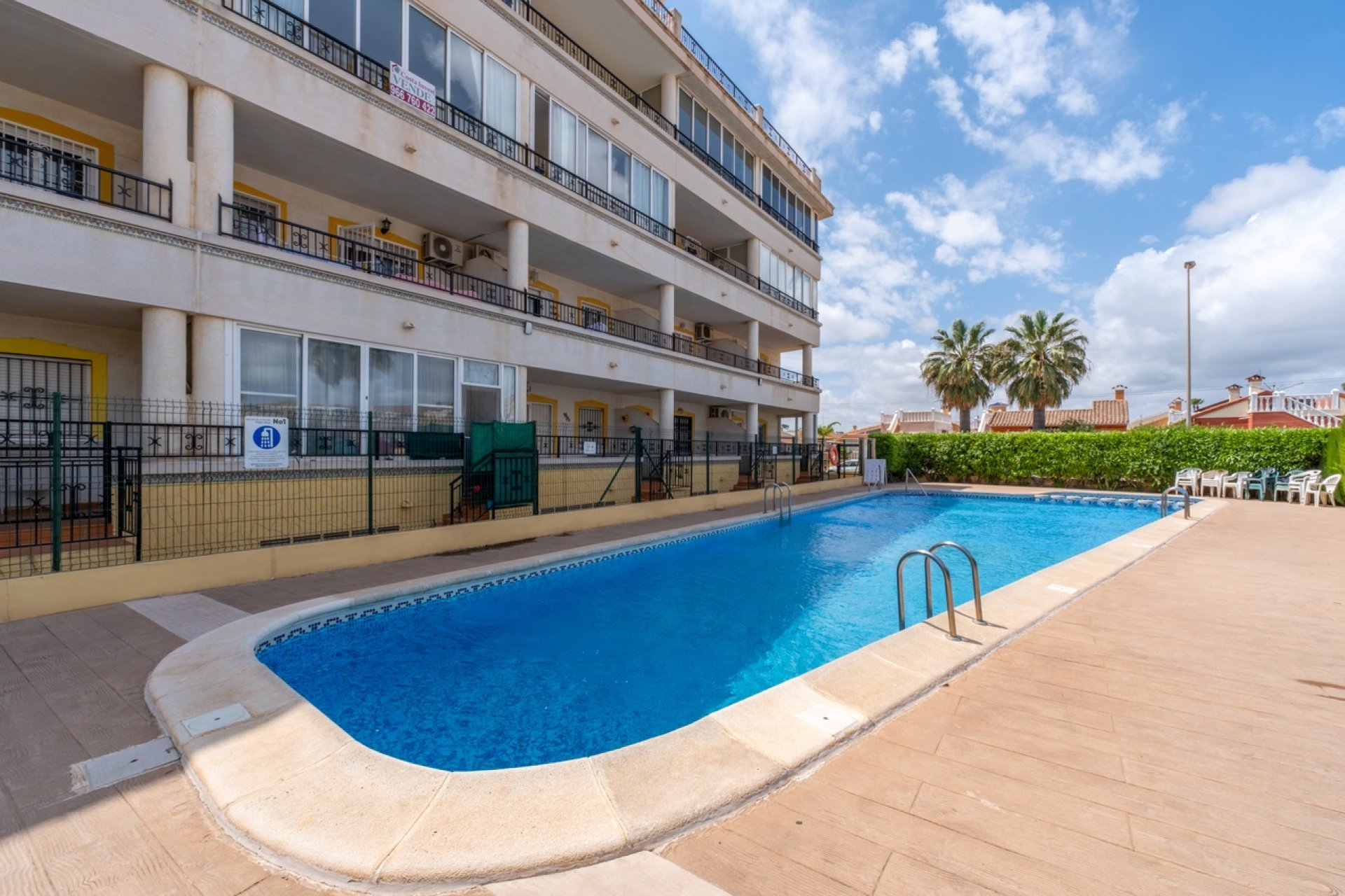 Resale - Apartment -
Playa Flamenca - Costa Blanca