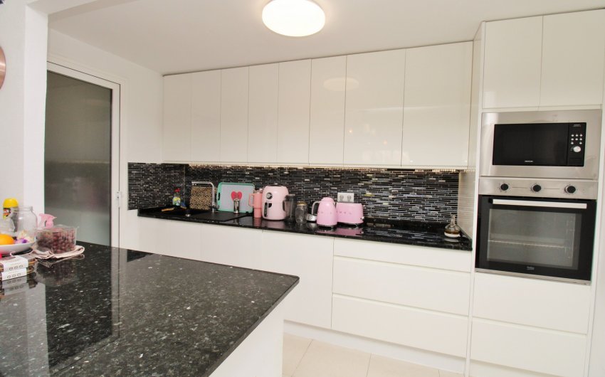 Resale - Apartment -
Playa Flamenca