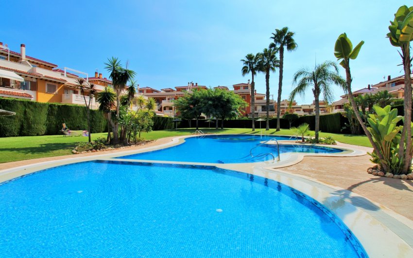Resale - Apartment -
Playa Flamenca