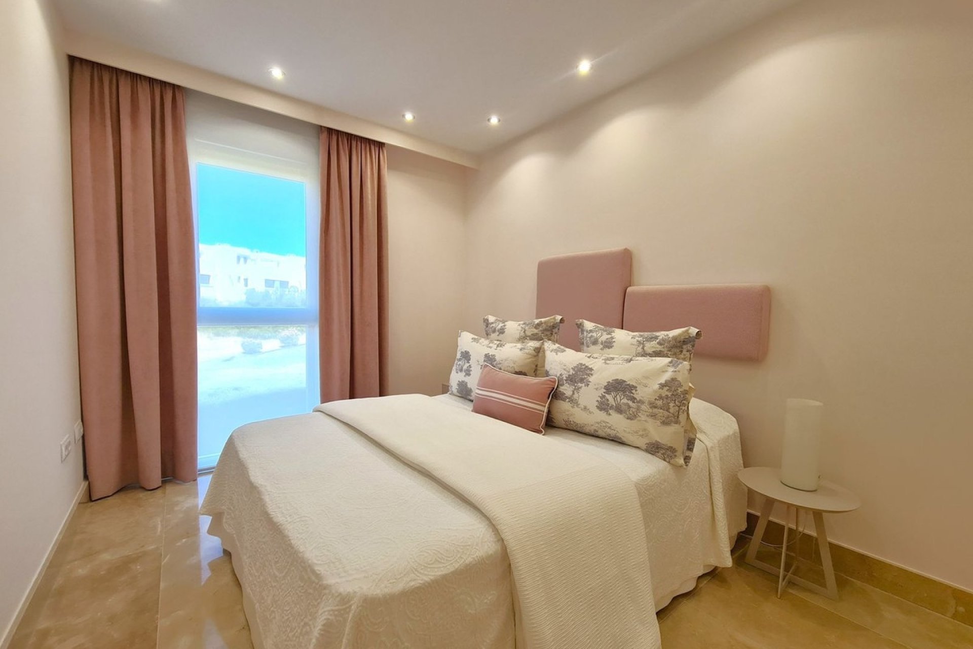 Resale - Apartment -
Punta Chullera - Costa del Sol