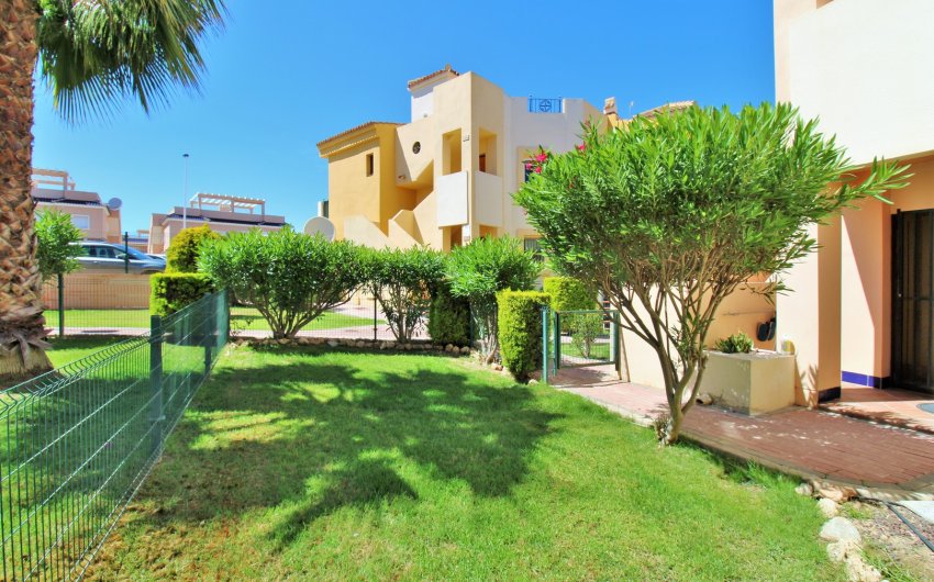 Resale - Apartment -
Punta Prima