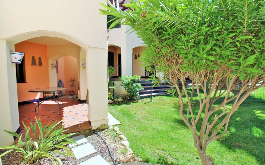 Resale - Apartment -
Punta Prima