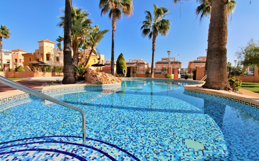 Resale - Apartment -
Punta Prima