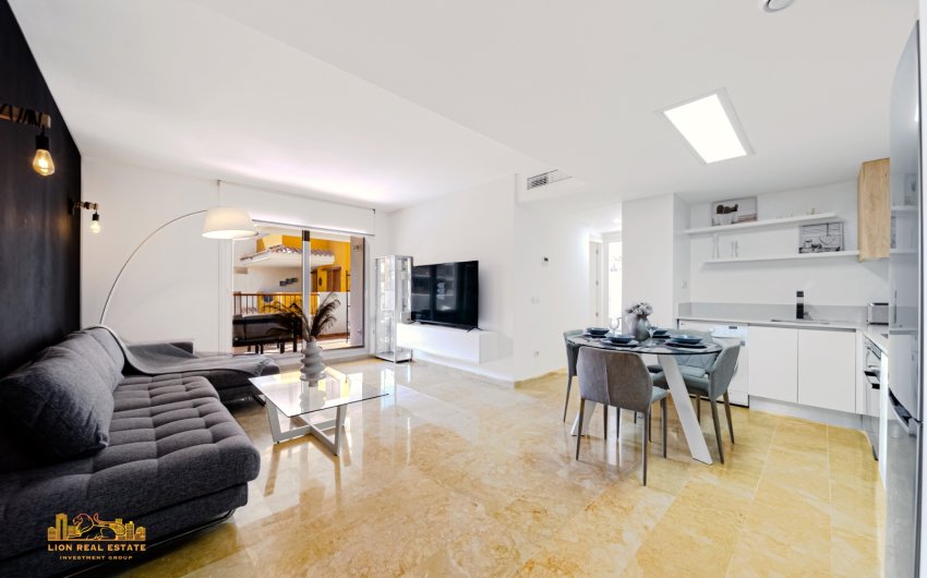 Resale - Apartment -
Punta Prima