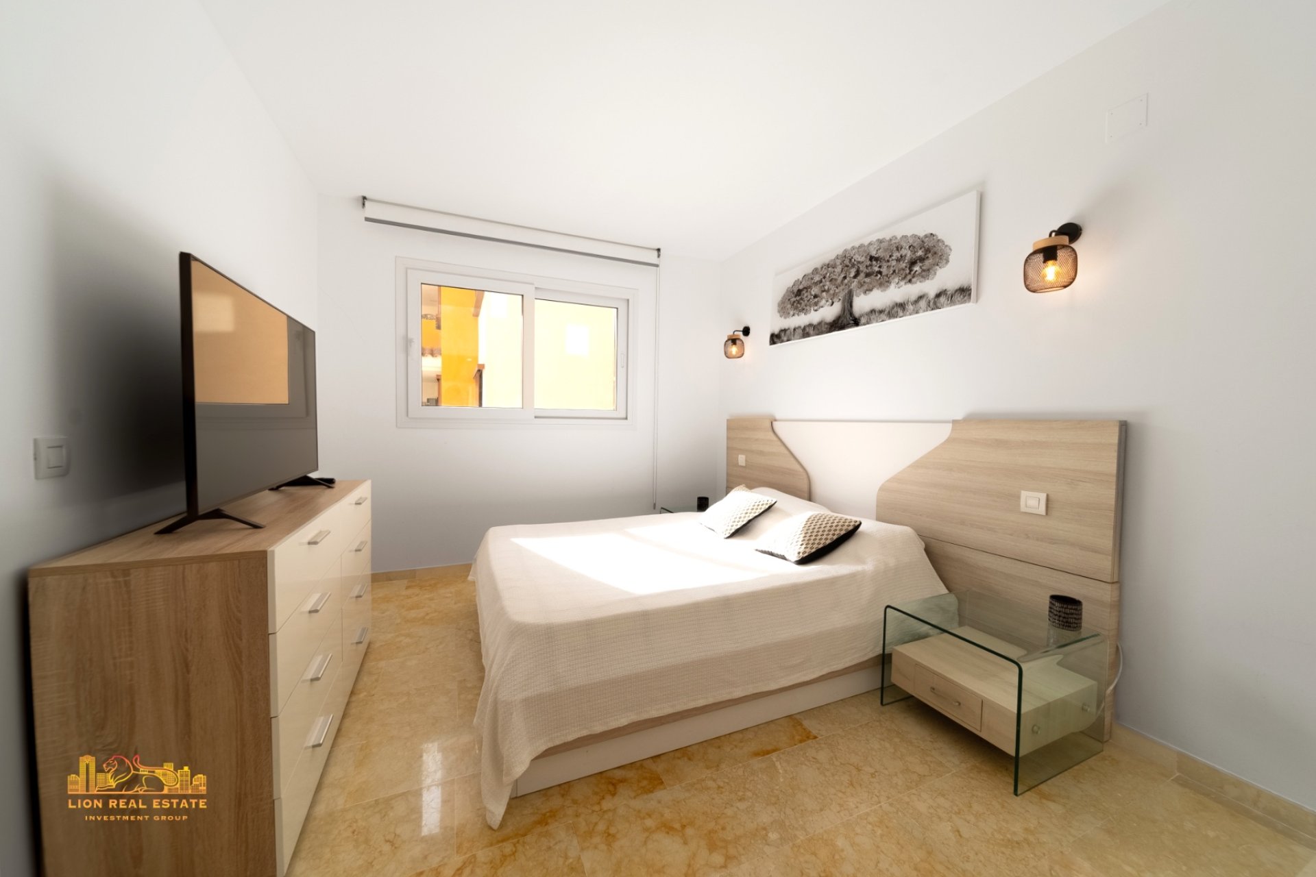 Resale - Apartment -
Punta Prima