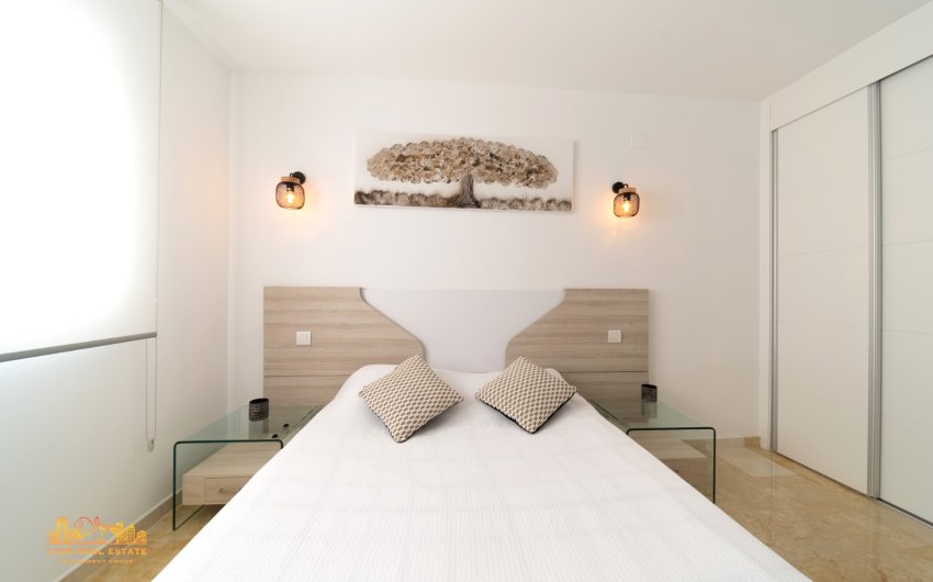 Resale - Apartment -
Punta Prima