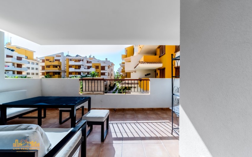 Resale - Apartment -
Punta Prima