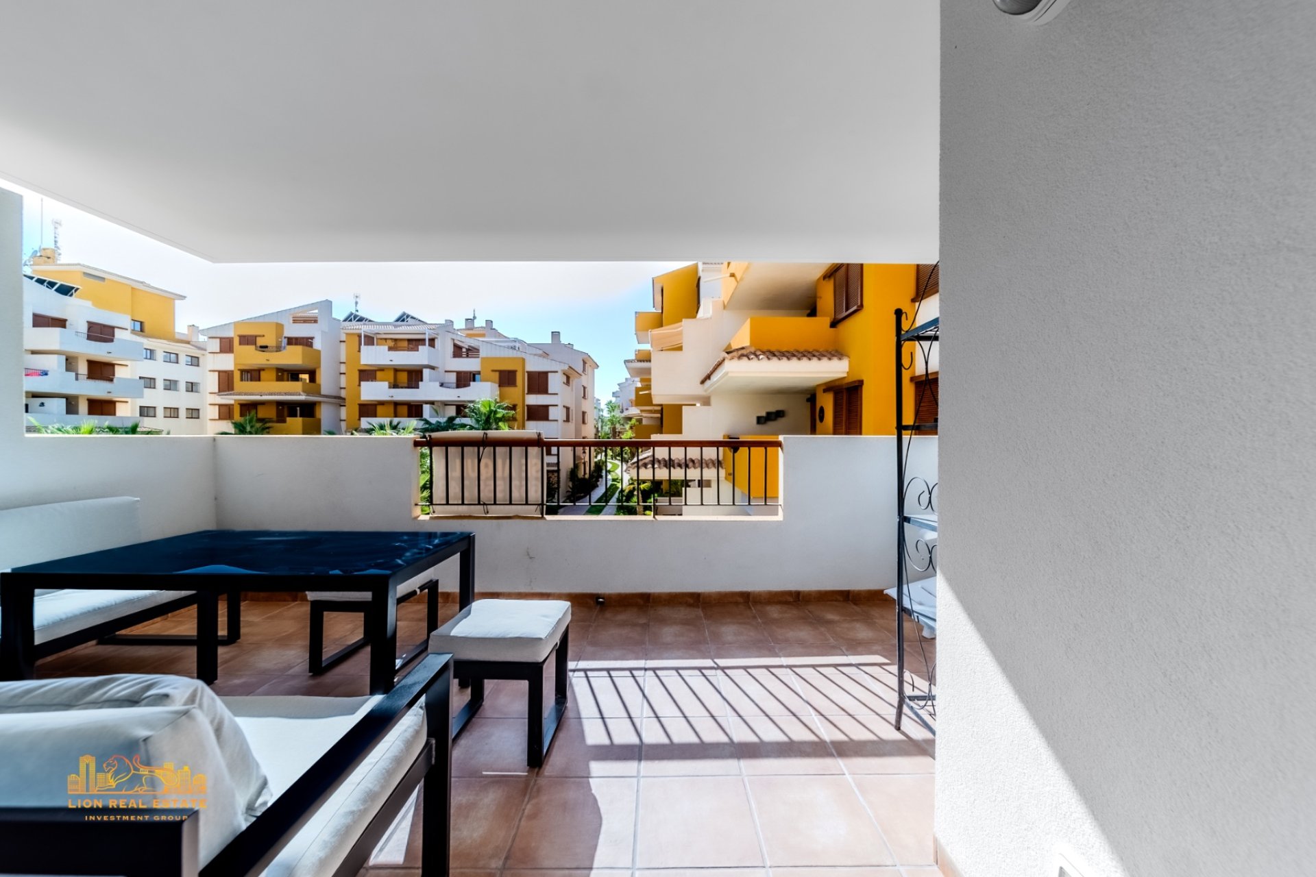Resale - Apartment -
Punta Prima