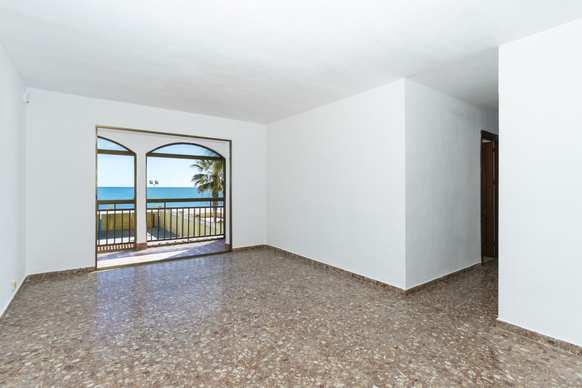 Resale - Apartment -
San Luis de Sabinillas - Costa del Sol