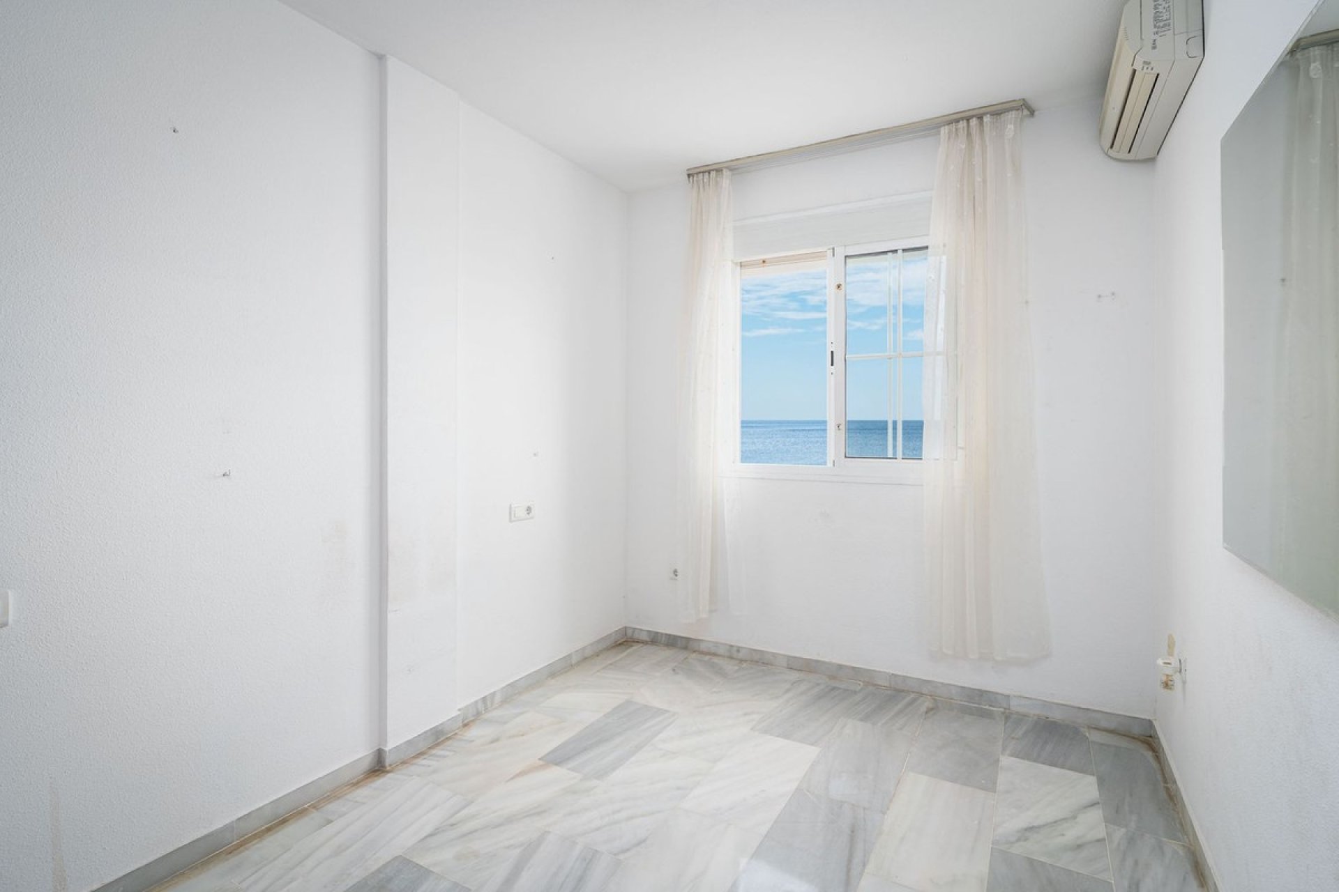 Resale - Apartment -
San Luis de Sabinillas - Costa del Sol