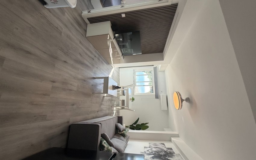 Resale - Apartment -
Santa Pola