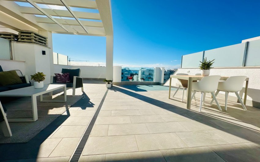 Resale - Apartment - Top Floor Apartment -
Guardamar del Segura - El Raso