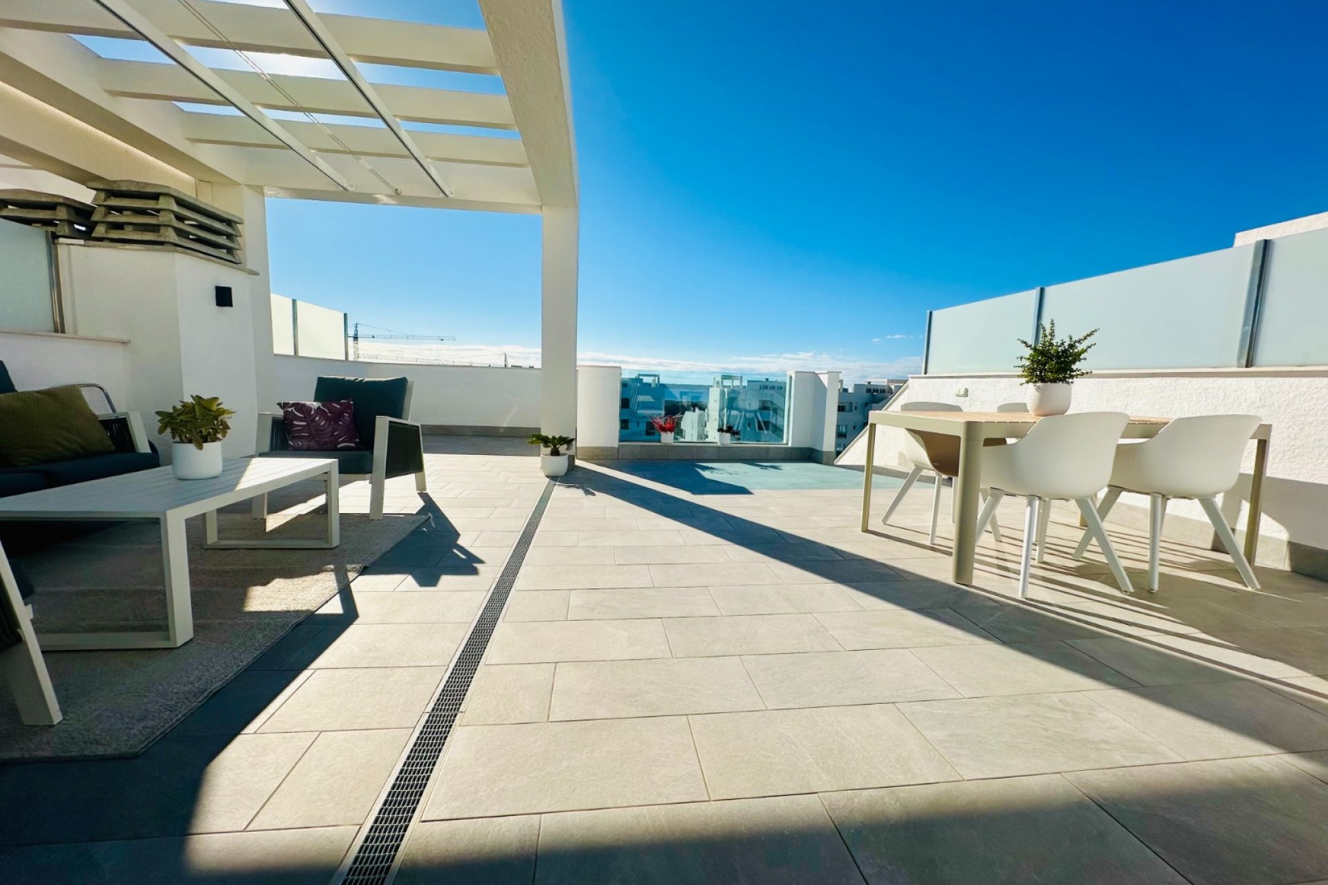 Resale - Apartment - Top Floor Apartment -
Guardamar del Segura - El Raso