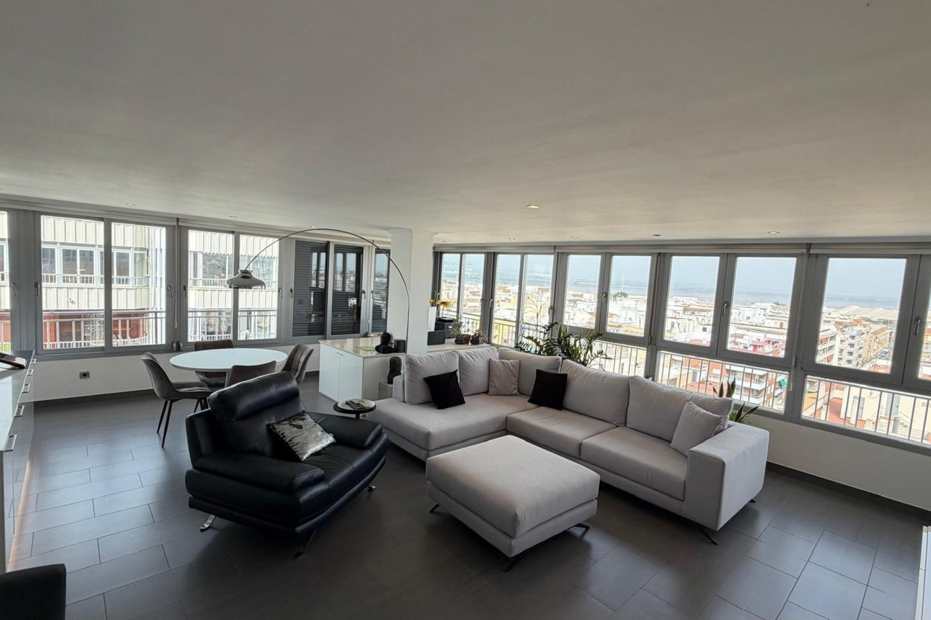 Resale - Apartment -
Torrevieja - Acequion