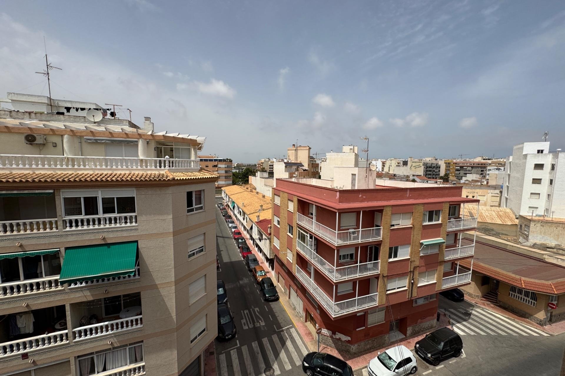 Resale - Apartment -
Torrevieja - Acequion