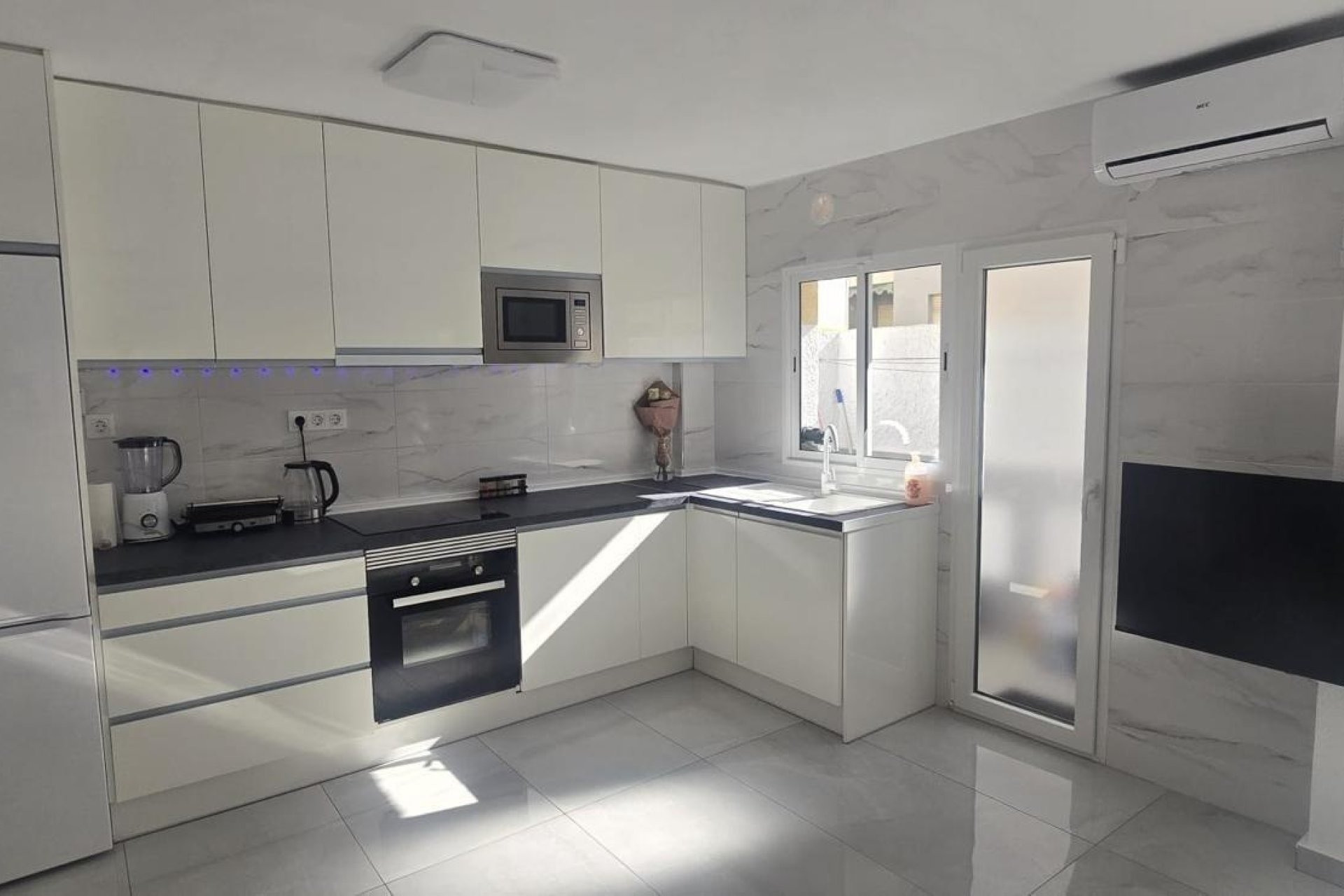 Resale - Apartment -
Torrevieja - Acequion