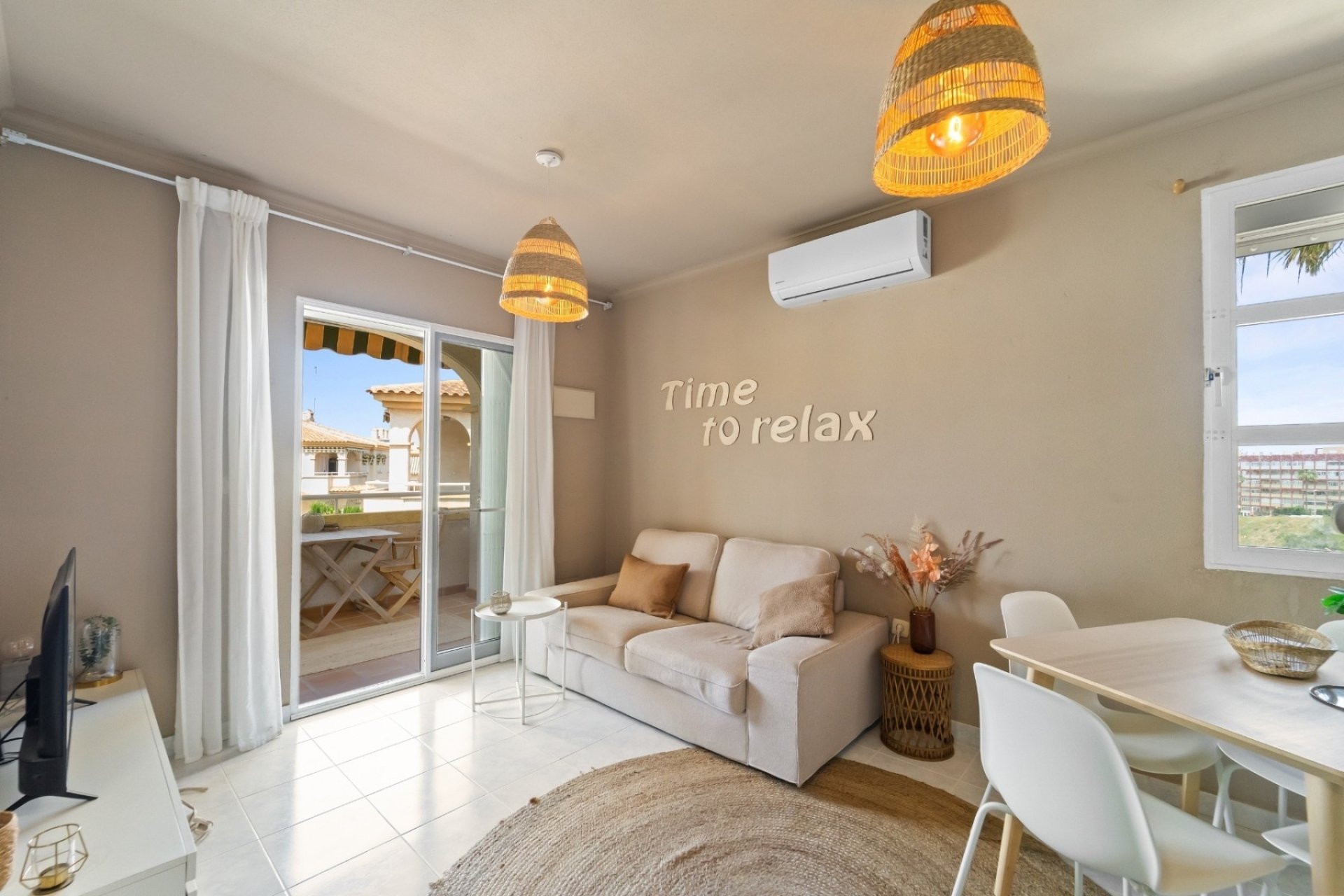 Resale - Apartment -
Torrevieja - Aguas Nuevas