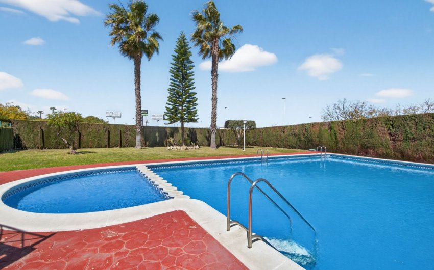 Resale - Apartment -
Torrevieja - Aguas Nuevas