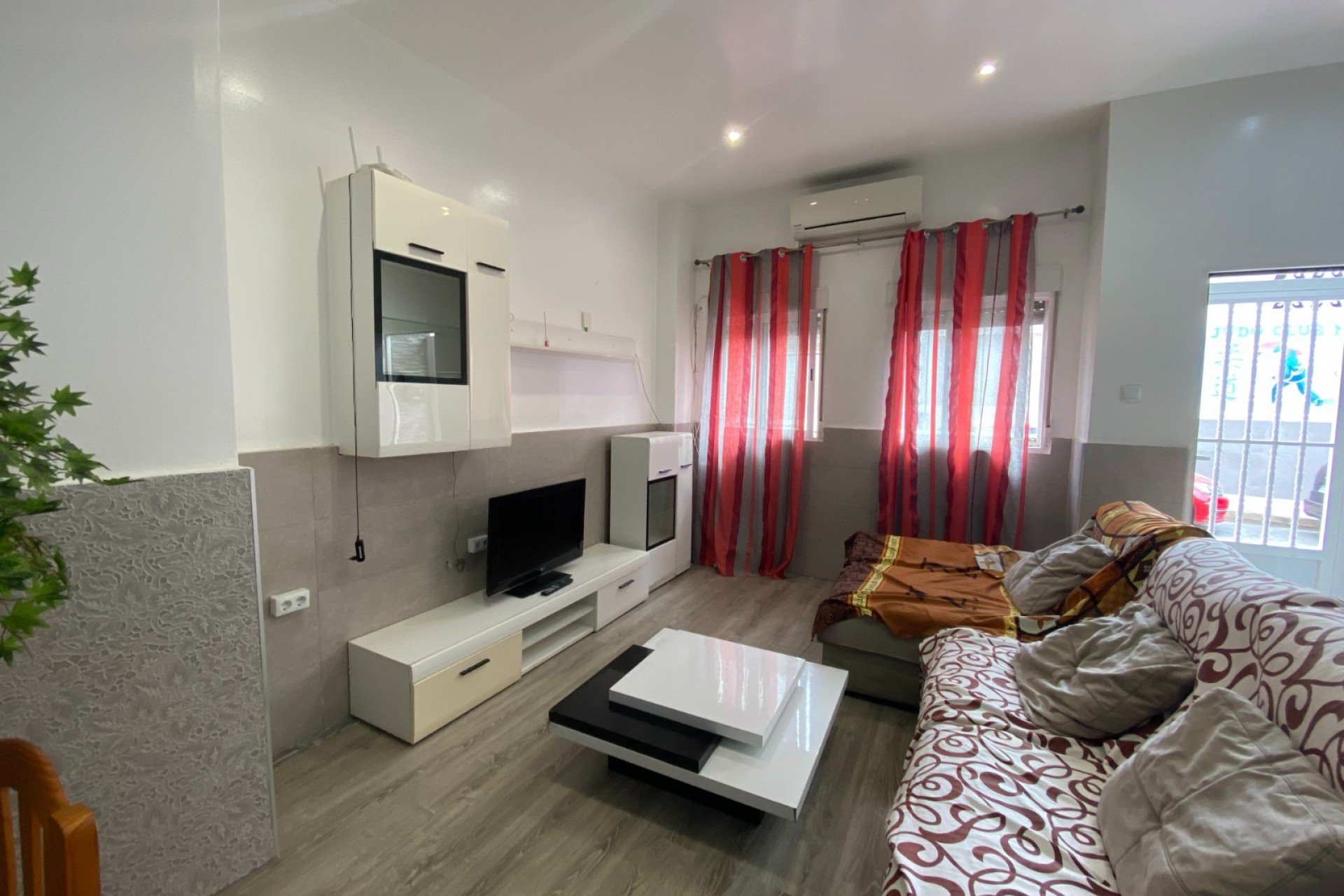 Resale - Apartment -
Torrevieja - Center