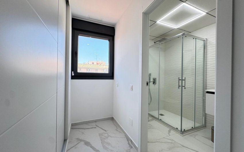 Resale - Apartment -
Torrevieja - Center